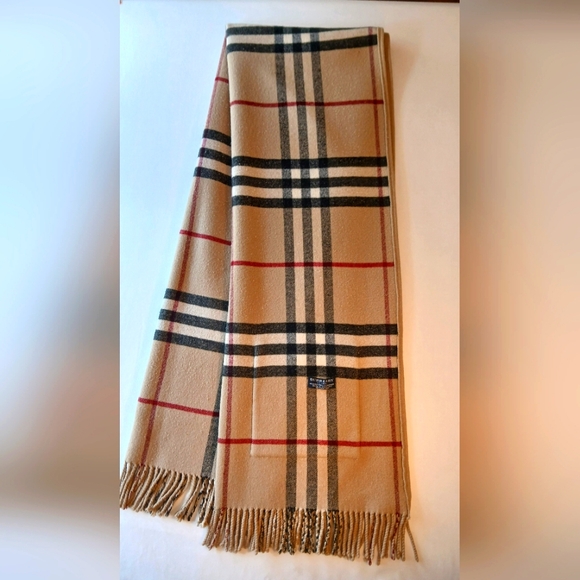 BURBERRY Giant Check Merino Wool Cashmere Helene Stole scarf Wrap with pockets - Picture 1 of 10